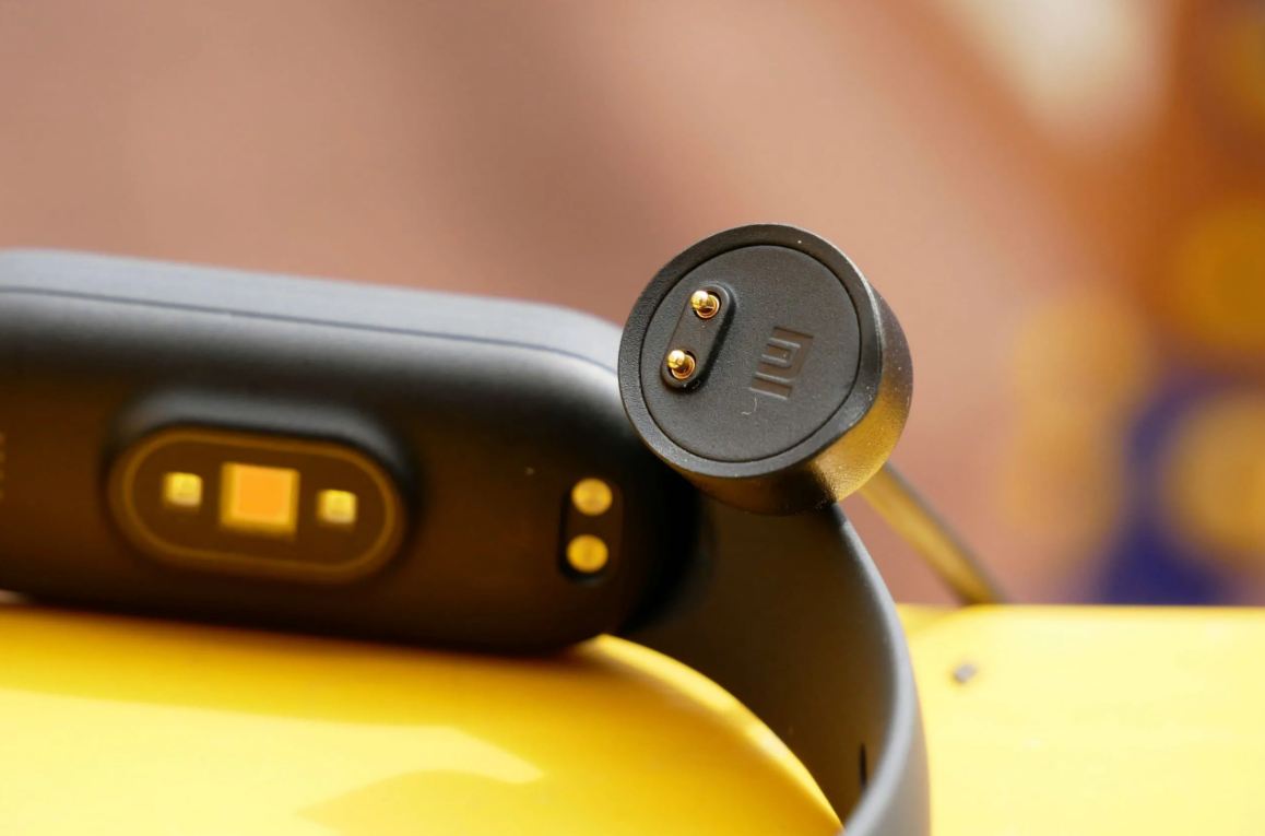 Как подключить фитнес-браслет Mi Band к телефону